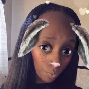 Meet your Posher, Ajsha